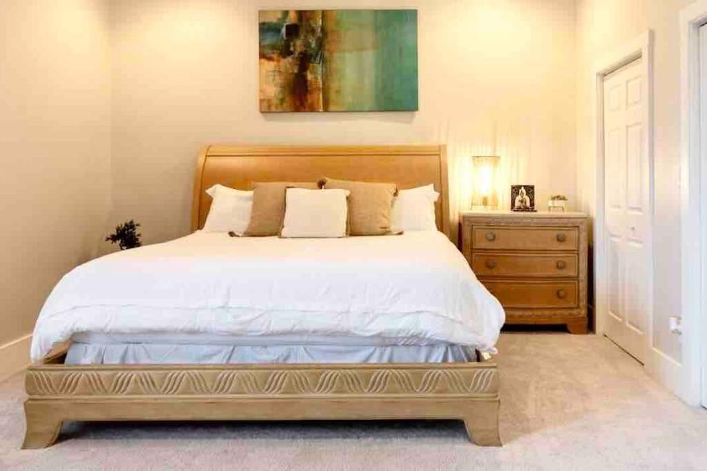 Modern/ Parking/eden Park/near Downtown/ Fcc Cincinnati